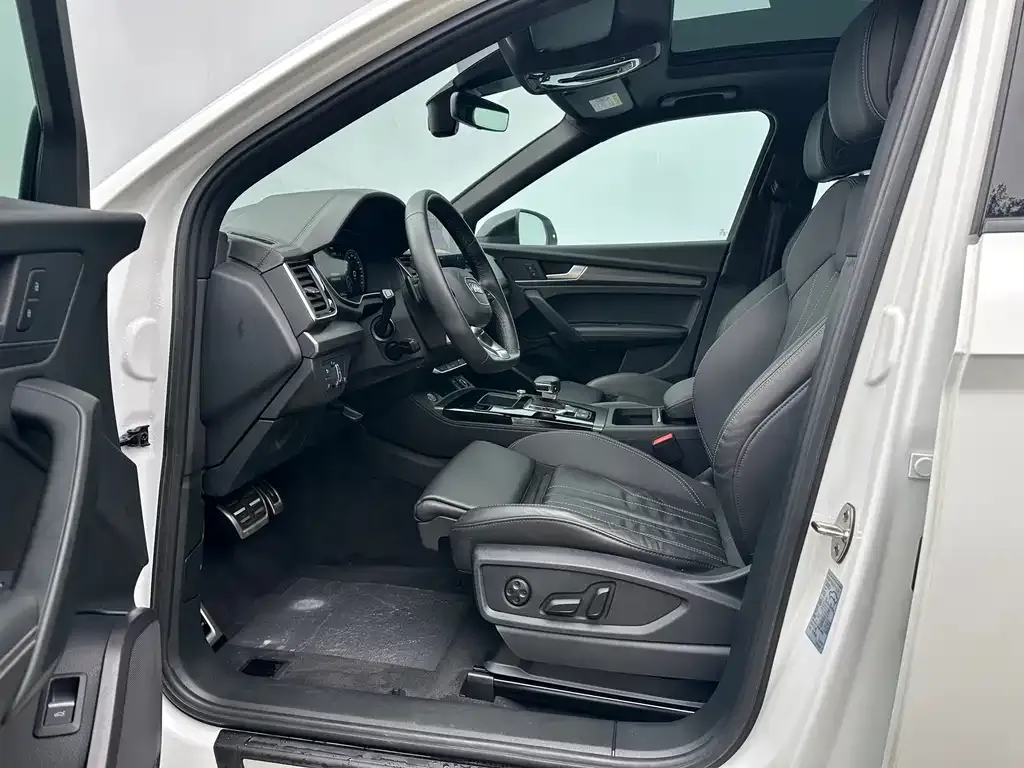 Audi Q5L 2023 из CN, фото 7