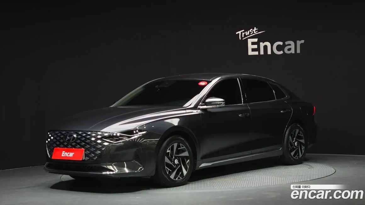 Hyundai Grandeur — фото 1