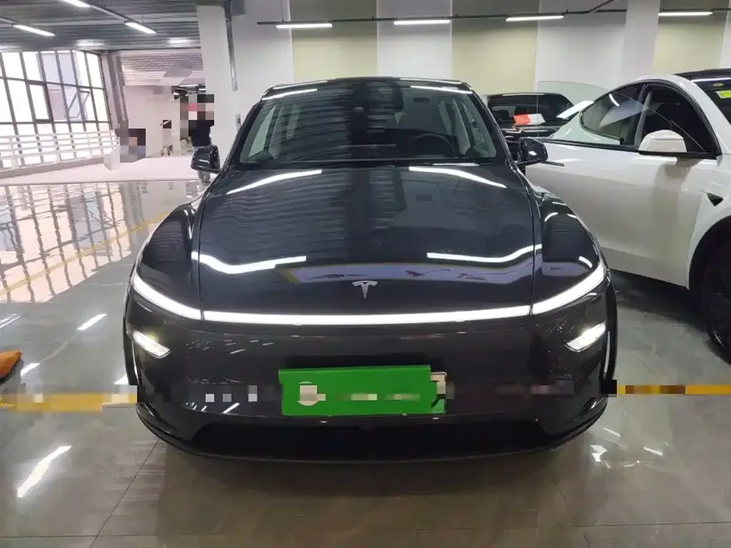 Tesla Model Y — фото 3