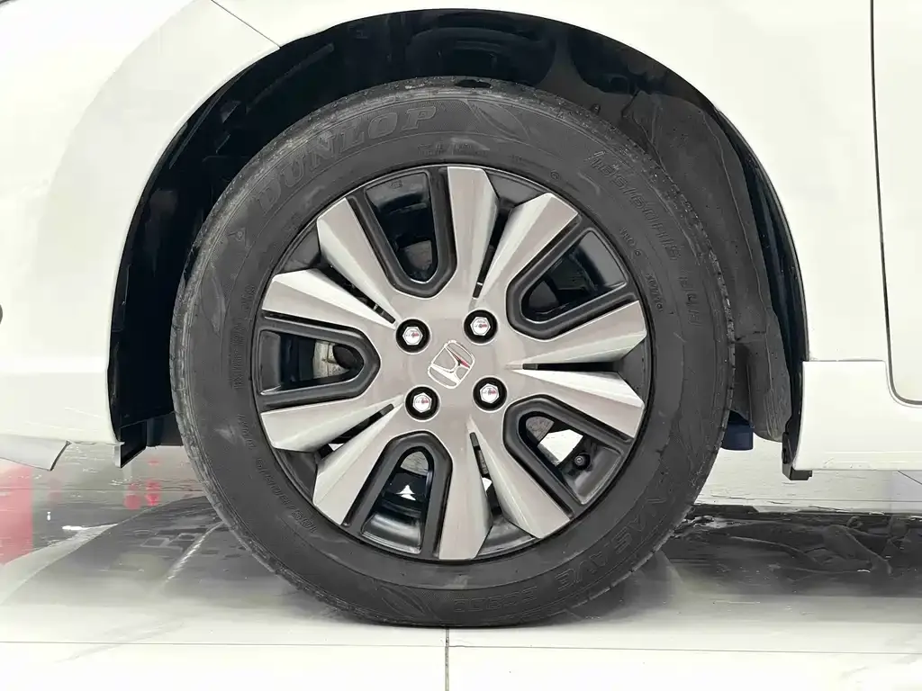 Honda Fit — фото 10