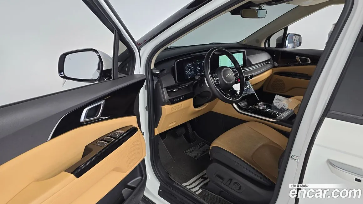 Kia Carnival — фото 10