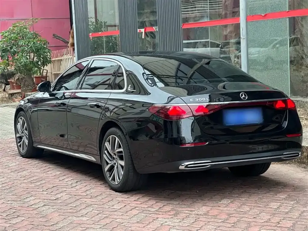 Mercedes-Benz E-Class 2025 из CN, фото 3