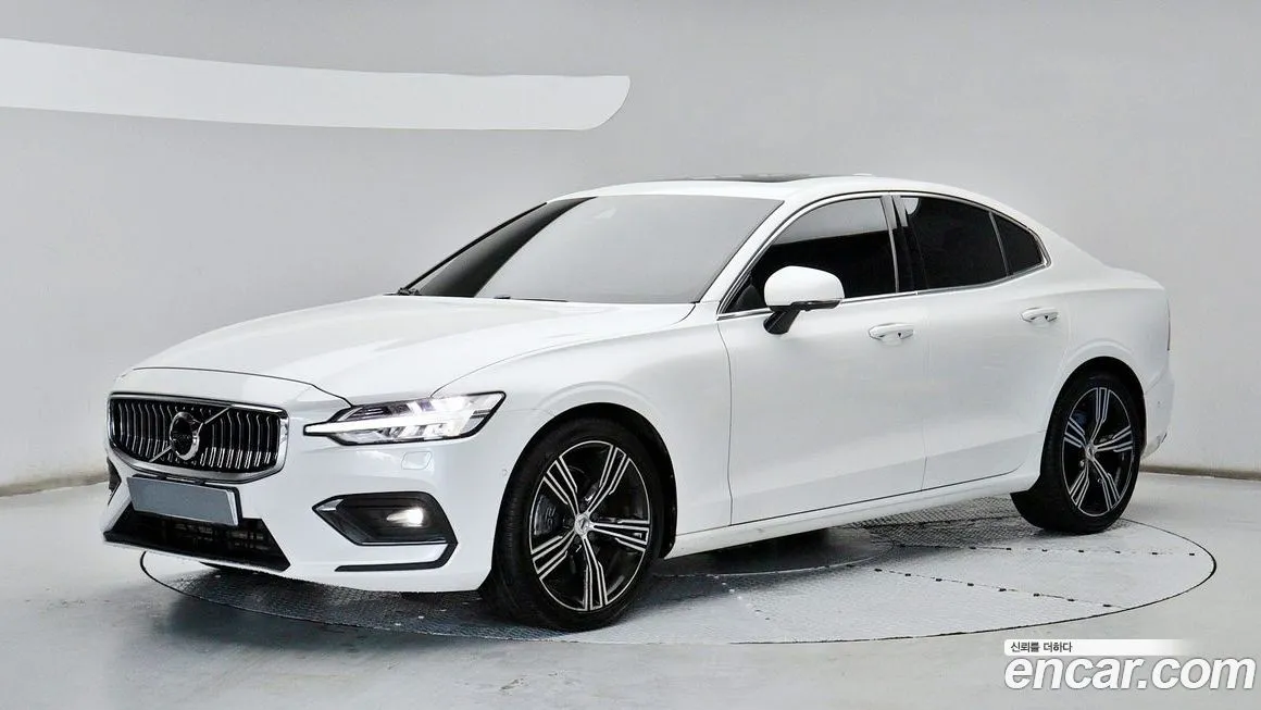 Volvo S60 2021 из KR, фото 1