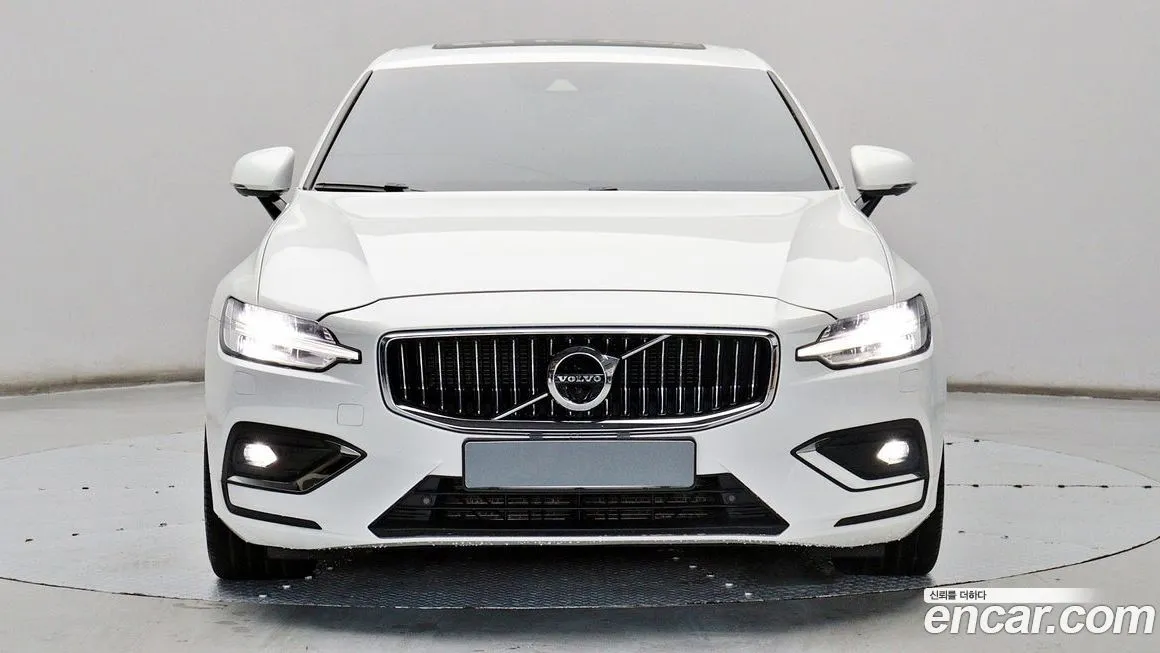 Volvo S60 2021 из KR, фото 3
