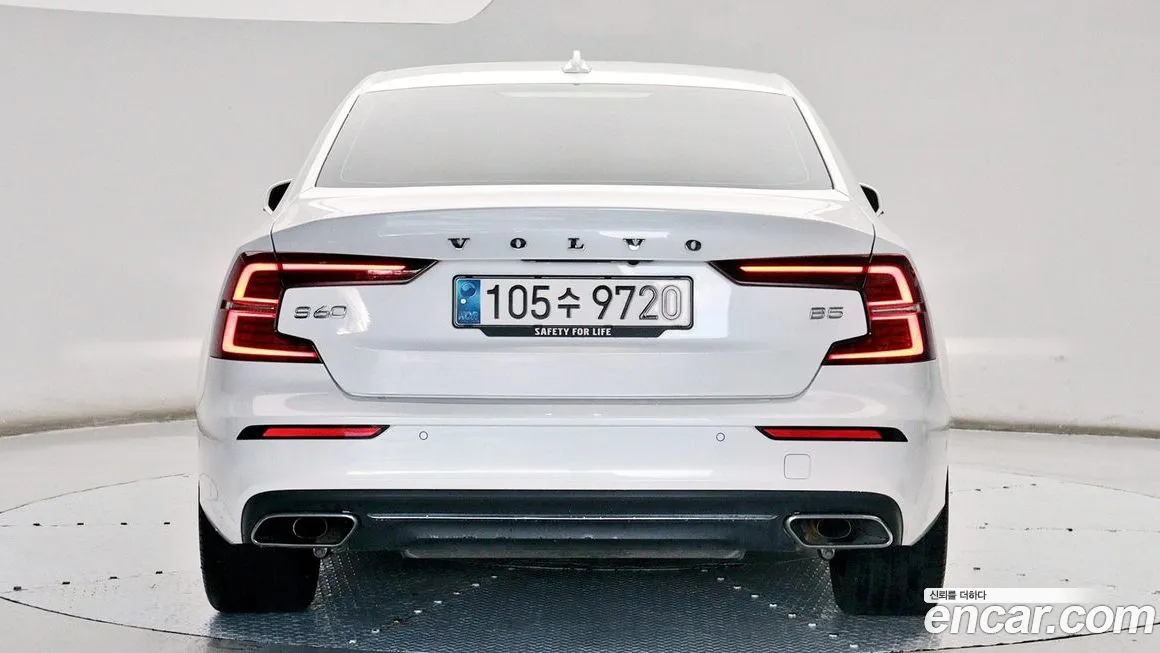 Volvo S60 2021 из KR, фото 4