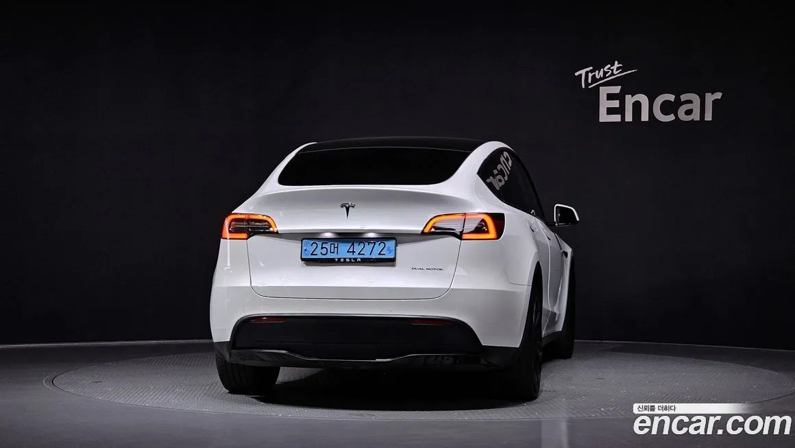 Tesla Model Y — фото 4