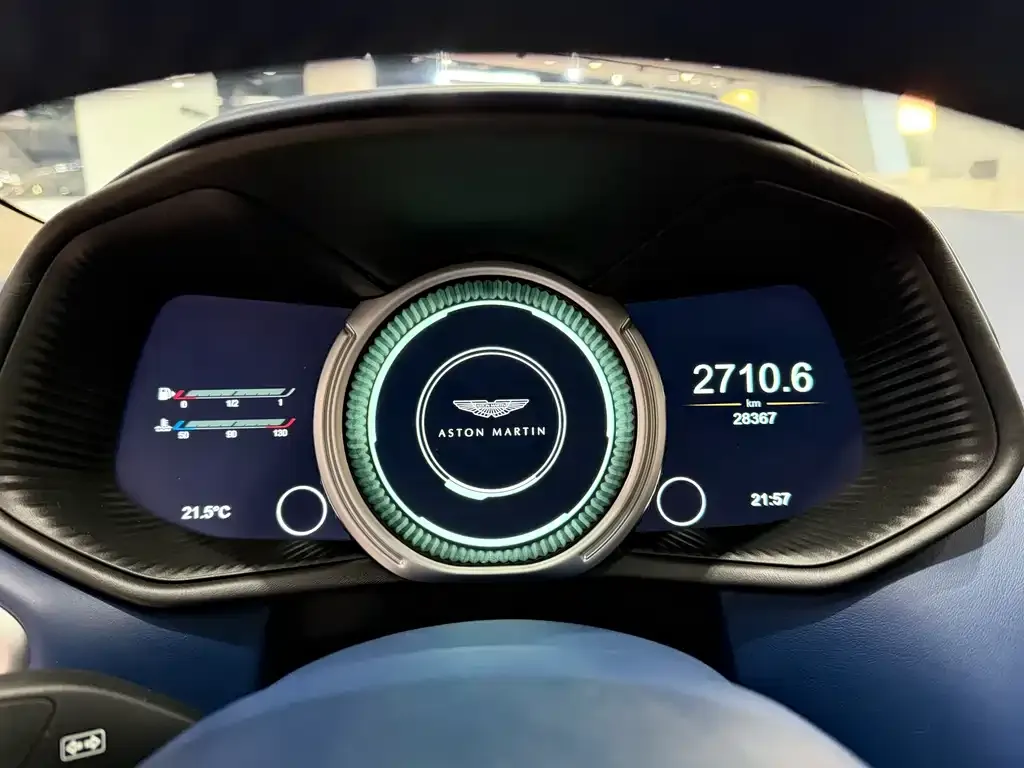 Aston Martin DB11 2022 из CN, фото 8