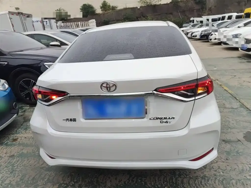 Toyota Corolla 2023 из CN, фото 6