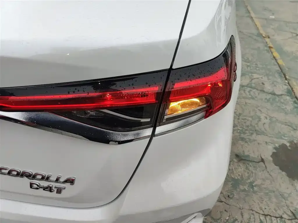 Toyota Corolla 2023 из CN, фото 8