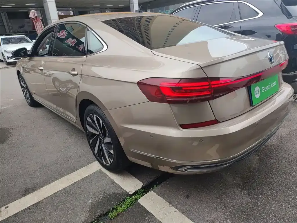 Volkswagen Passat — фото 5