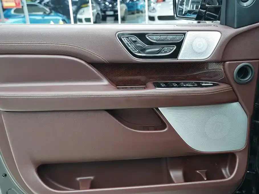 Lincoln Navigator 2022 из CN, фото 5