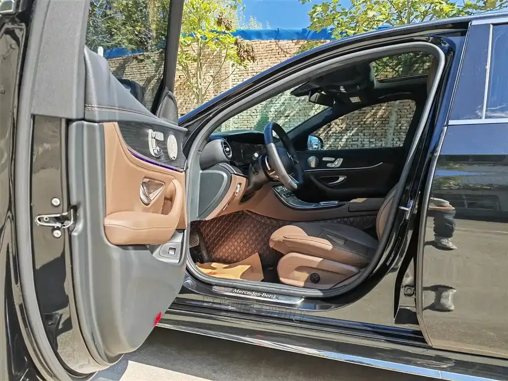 Mercedes-Benz E-Class 2023 из CN, фото 9