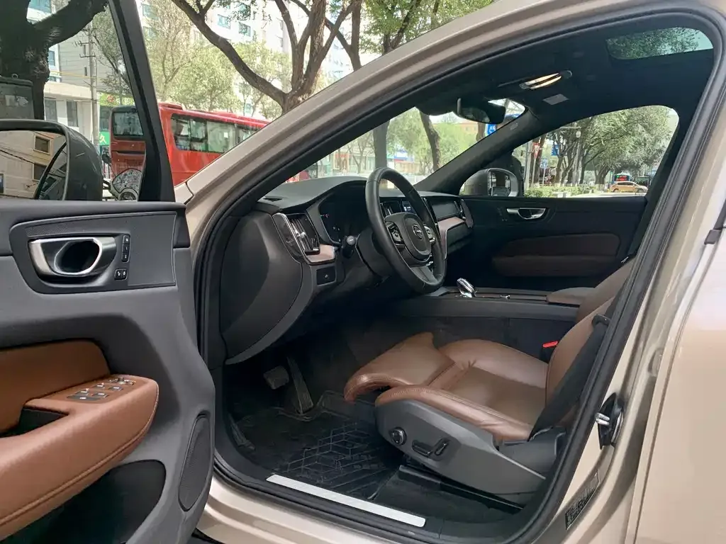 [object Object] XC60 2024 из CN, фото 9