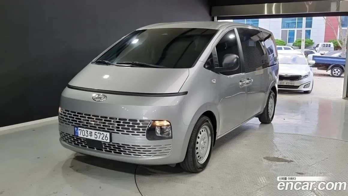 Hyundai Staria — фото 3