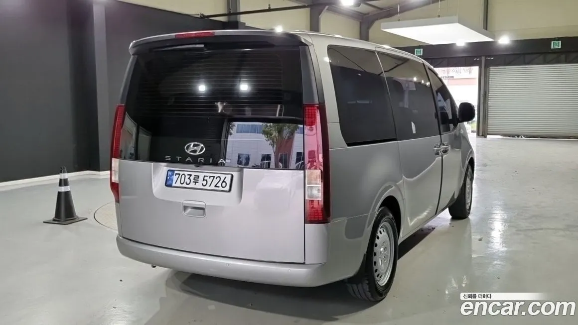 Hyundai Staria — фото 4