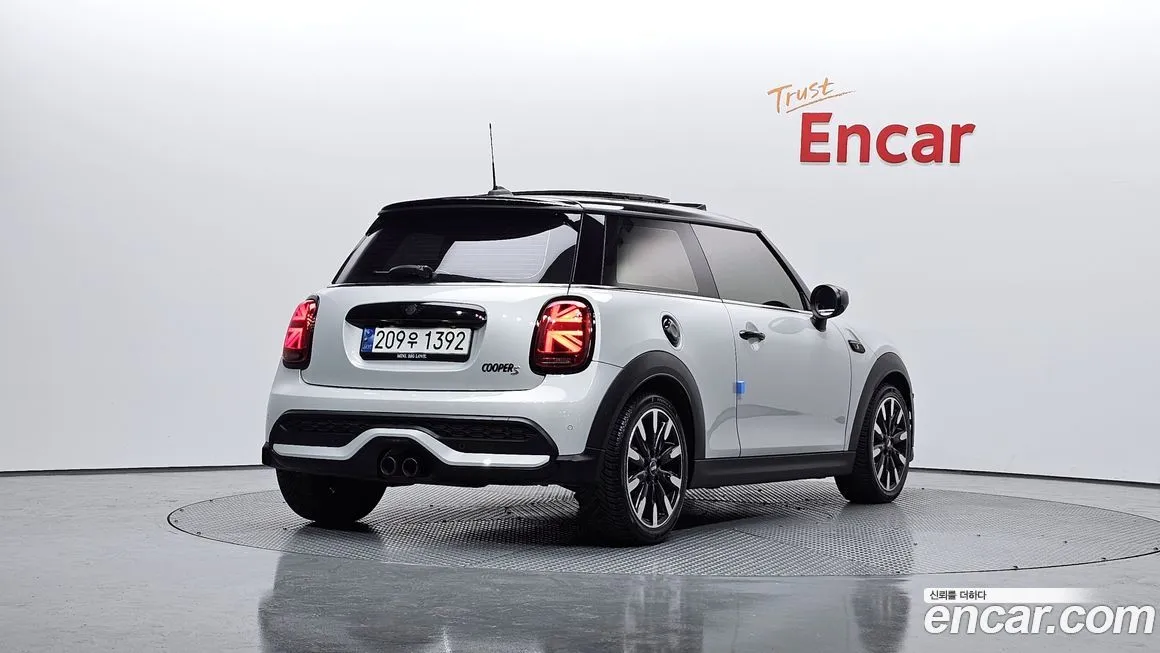 Mini Cooper 2023 из KR, фото 2