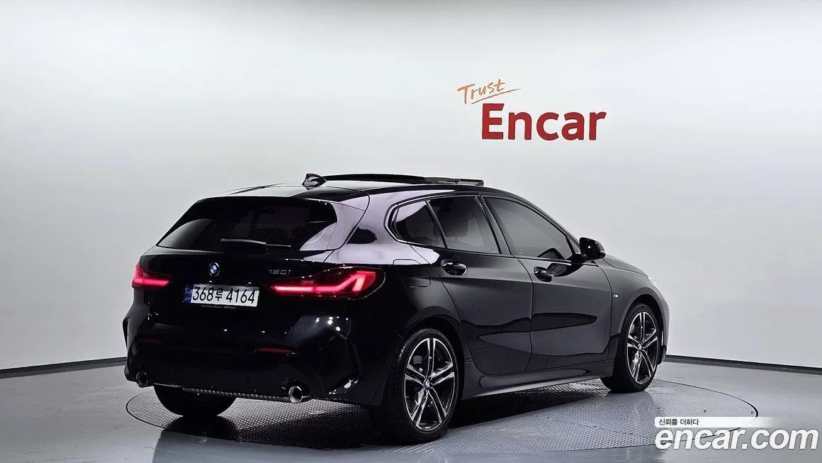 BMW 1-Series 2023 из KR, фото 2