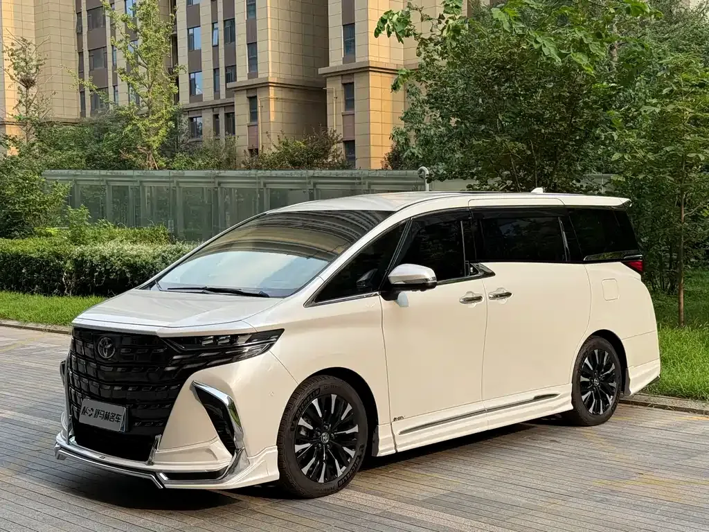 Toyota Alphard 2024 из CN, фото 2