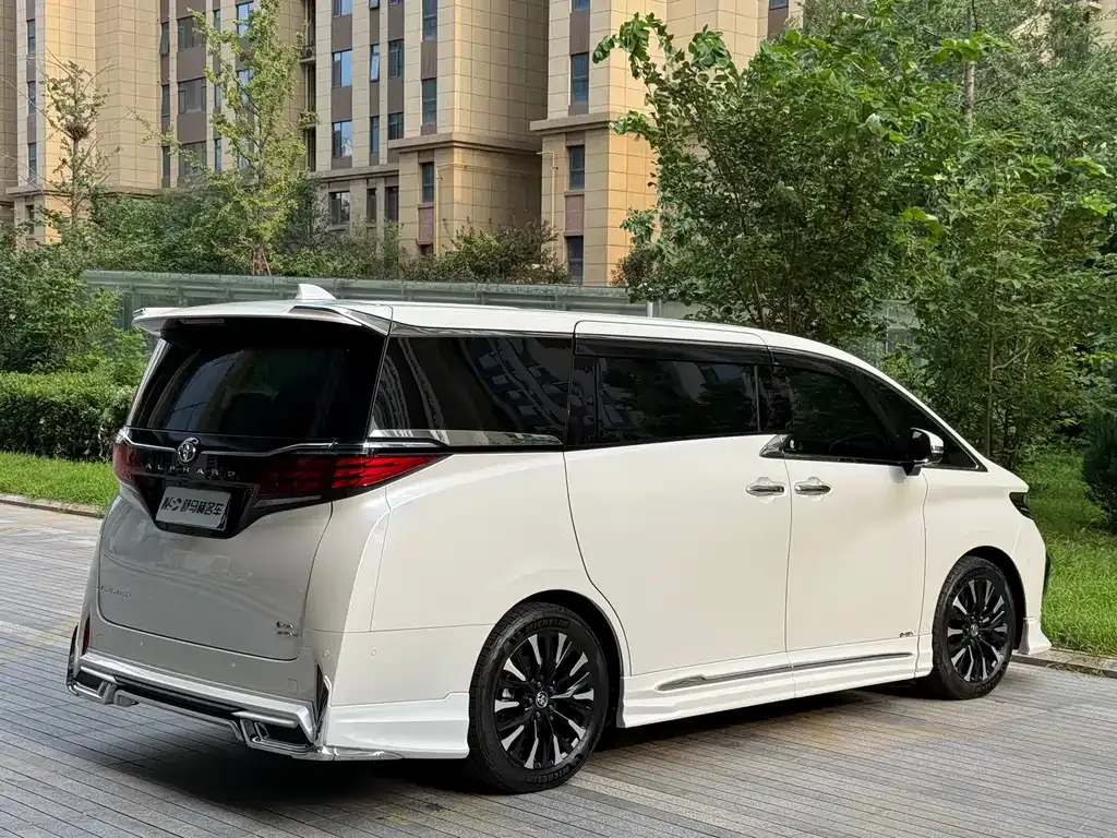 Toyota Alphard 2024 из CN, фото 5