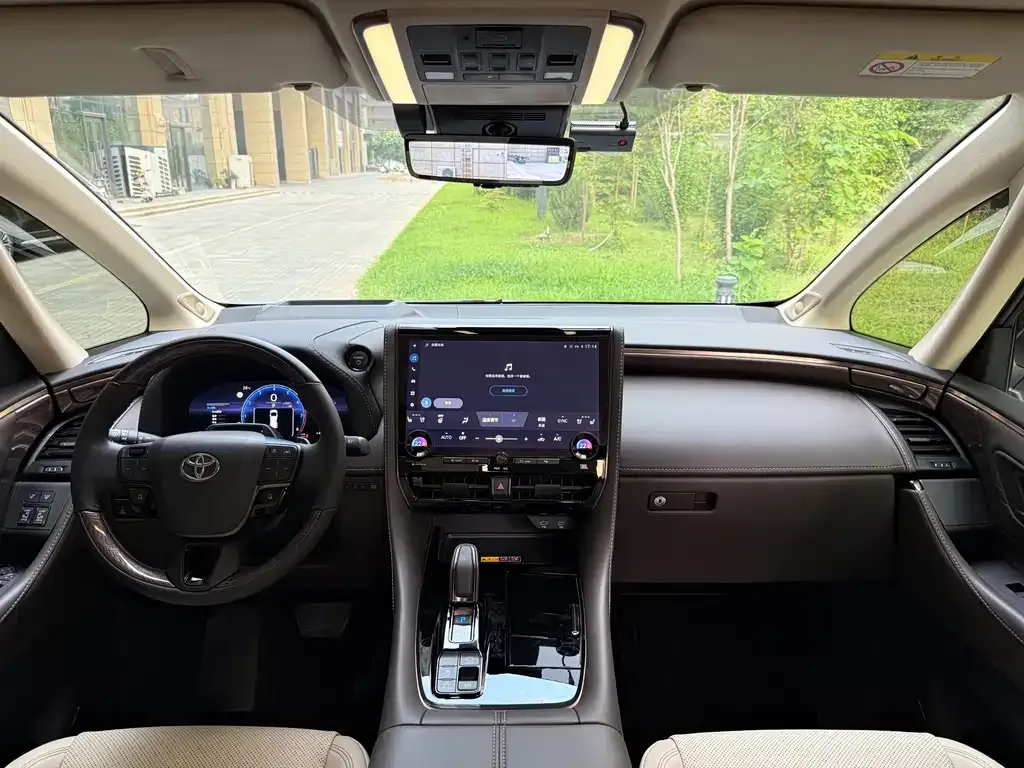 Toyota Alphard 2024 из CN, фото 9