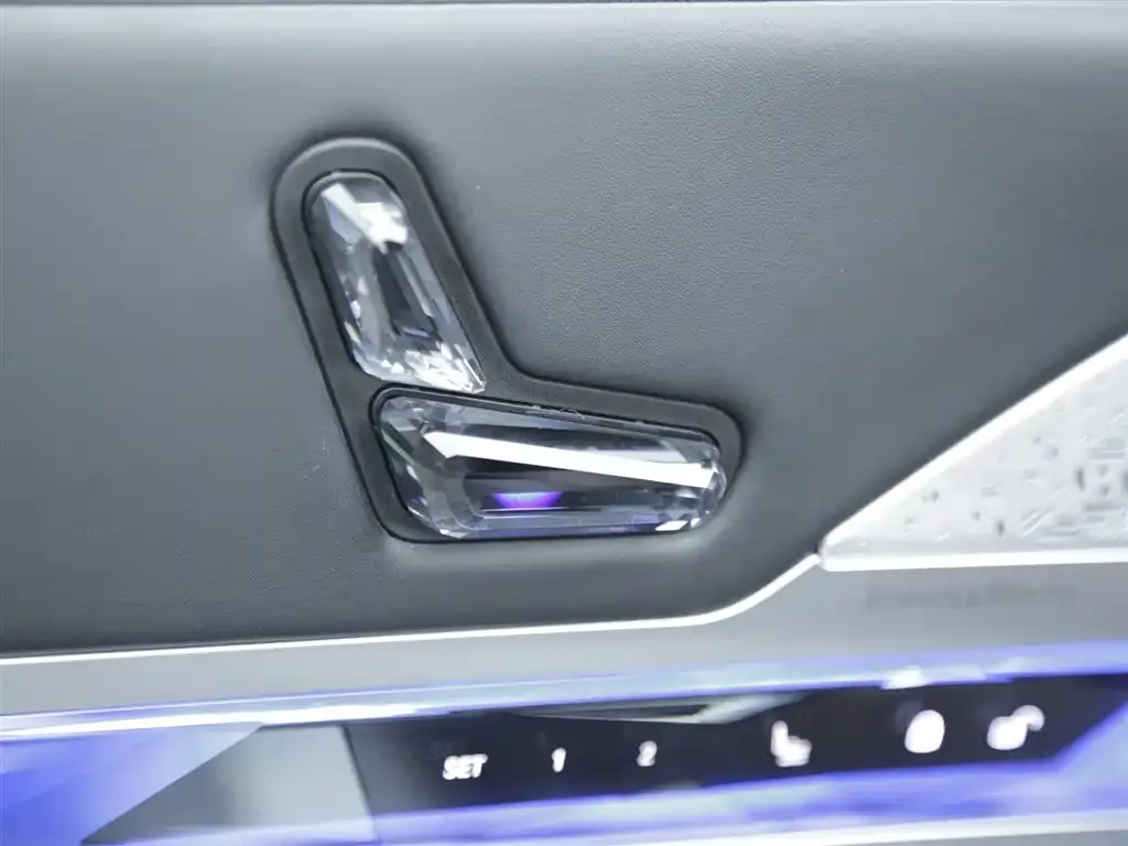 BMW i7 2023 из CN, фото 10