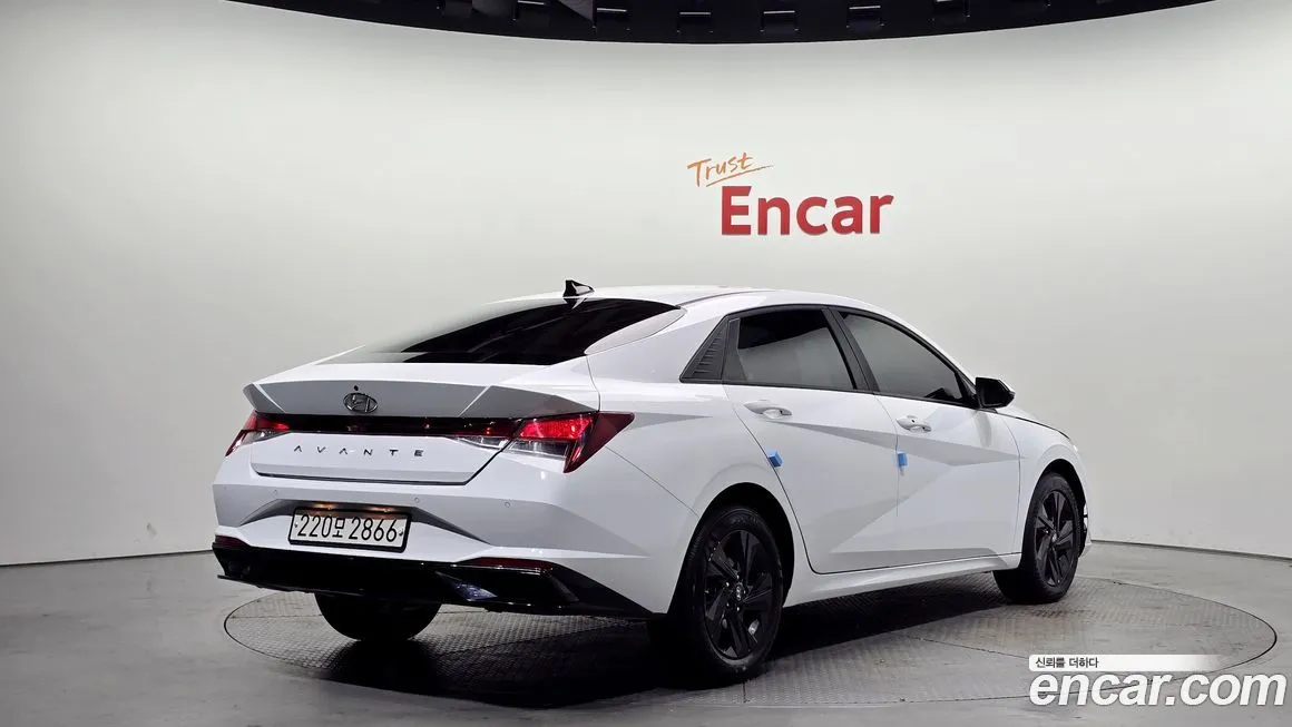Hyundai AVANTE 2023 из KR, фото 2