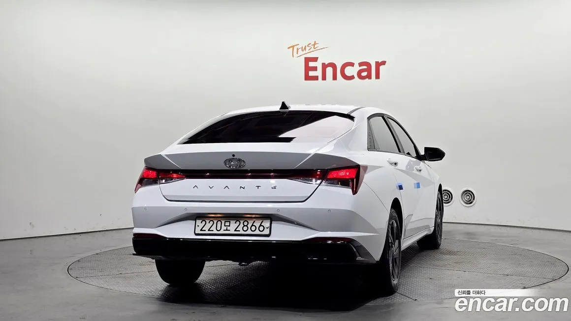 Hyundai AVANTE 2023 из KR, фото 4