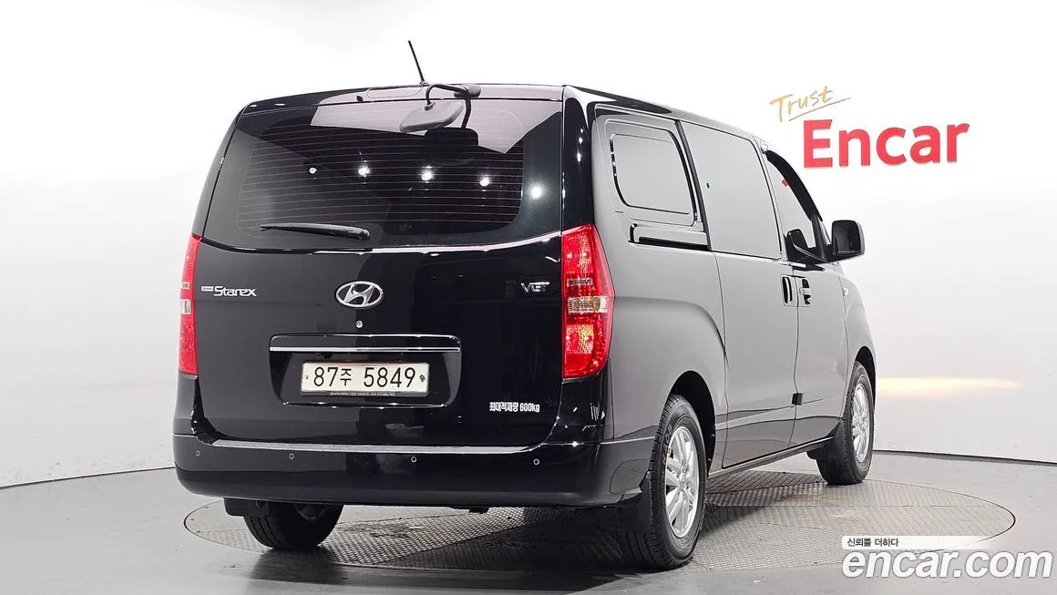 Hyundai Starex — фото 2