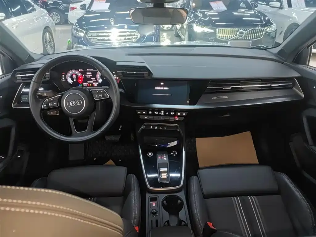 Audi A3 2023 из CN, фото 10