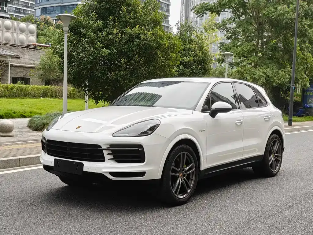Porsche Cayenne Hybrid — фото 1