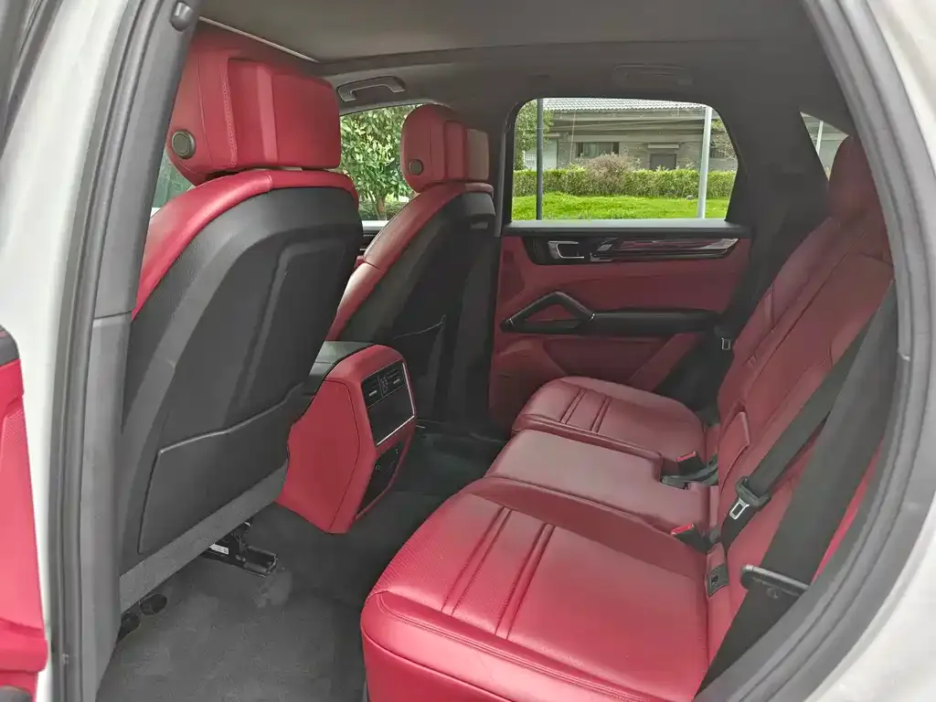 Porsche Cayenne Hybrid — фото 10