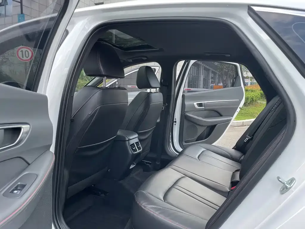Hyundai Sonata 2023 из CN, фото 10