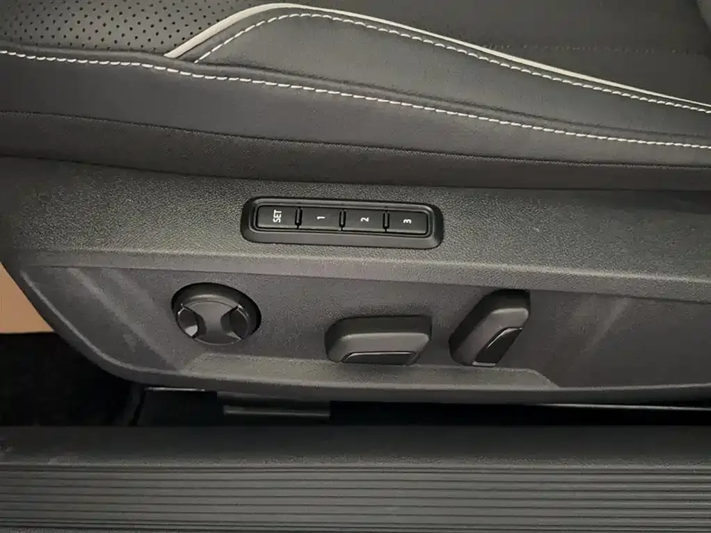 [object Object] Passat 2024 из CN, фото 4