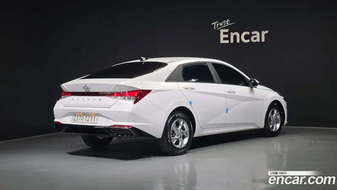 Hyundai AVANTE 2022 из KR, фото 2