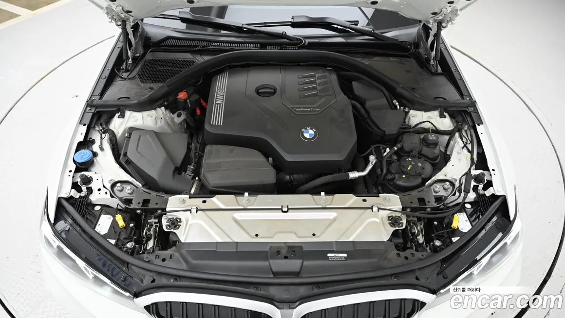 BMW 3-Series 2023 из KR, фото 6