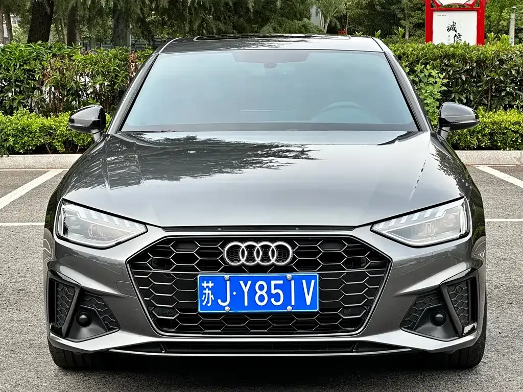 Audi A4L — фото 2