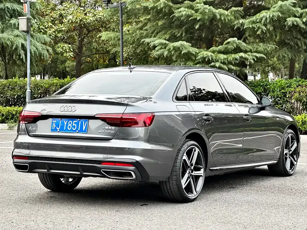 Audi A4L — фото 4