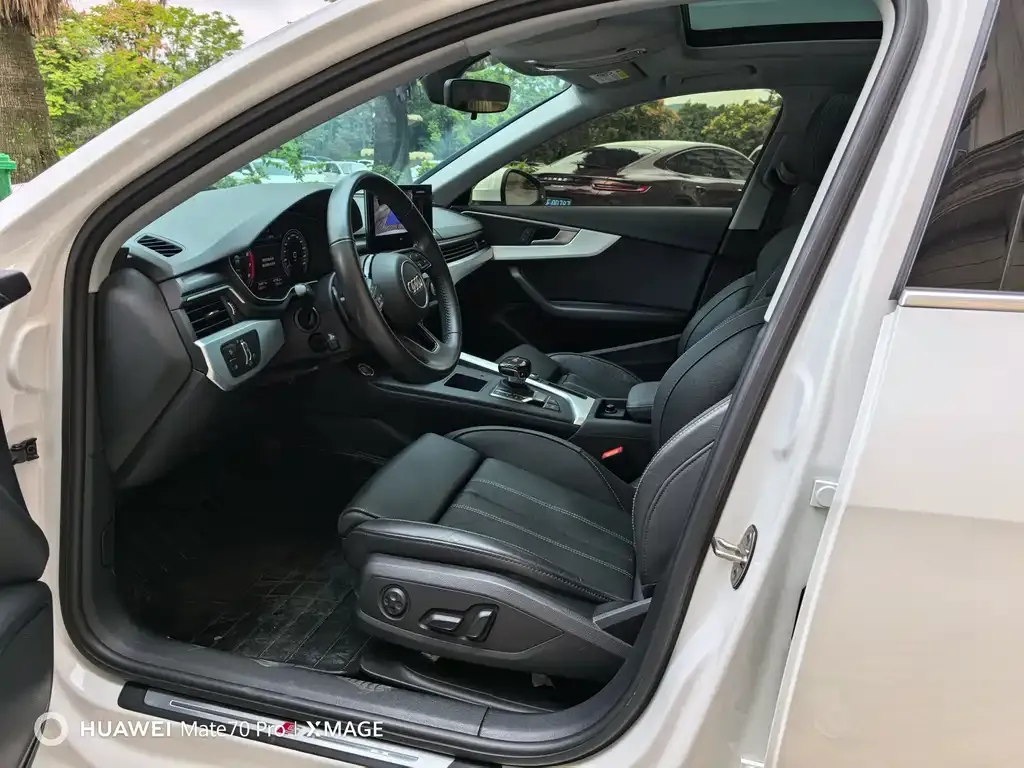 Audi A4L 2022 из CN, фото 6