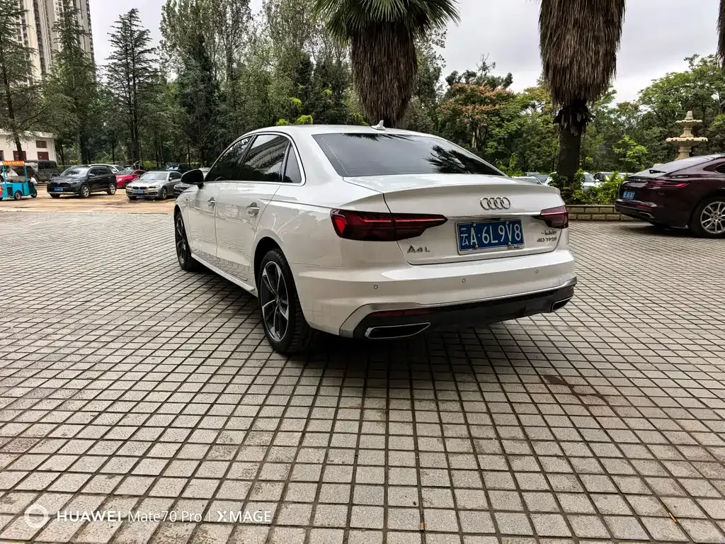 Audi A4L 2022 из CN, фото 8