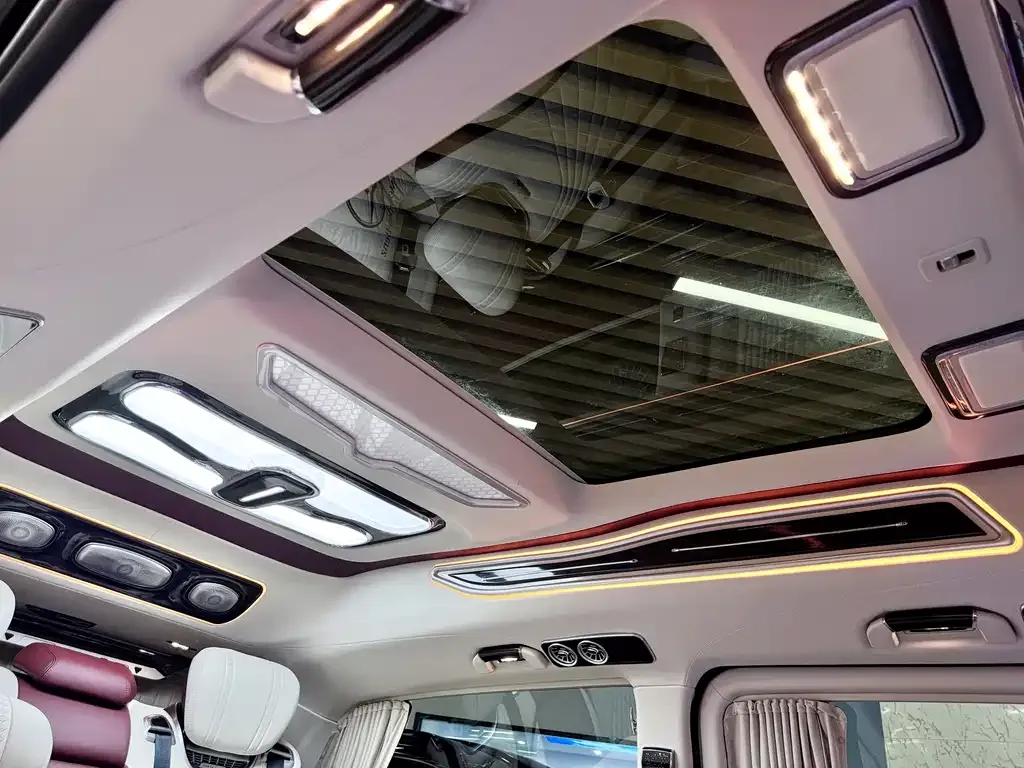 Mercedes-Benz V-Class 2023 из CN, фото 9