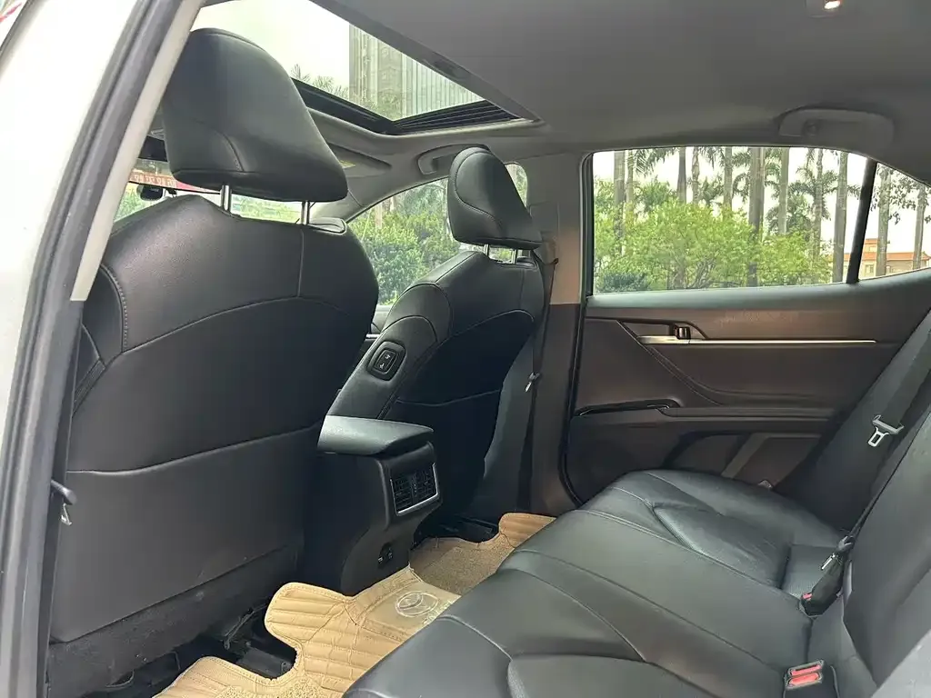 Toyota Camry 2022 из CN, фото 5