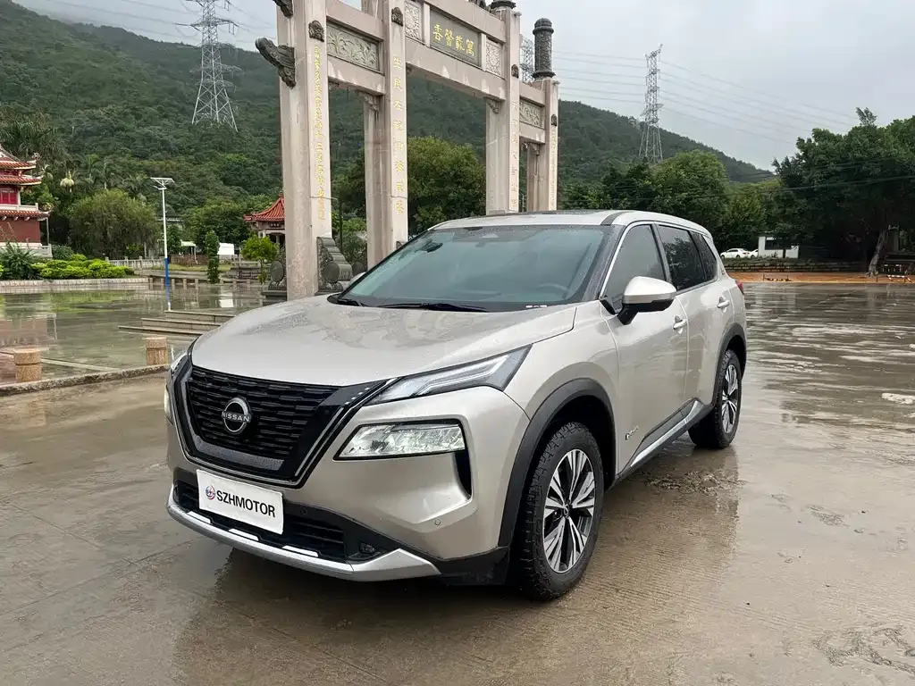 Nissan X-Trail — фото 1