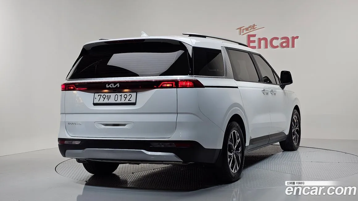 Kia Carnival 2023 из KR, фото 2