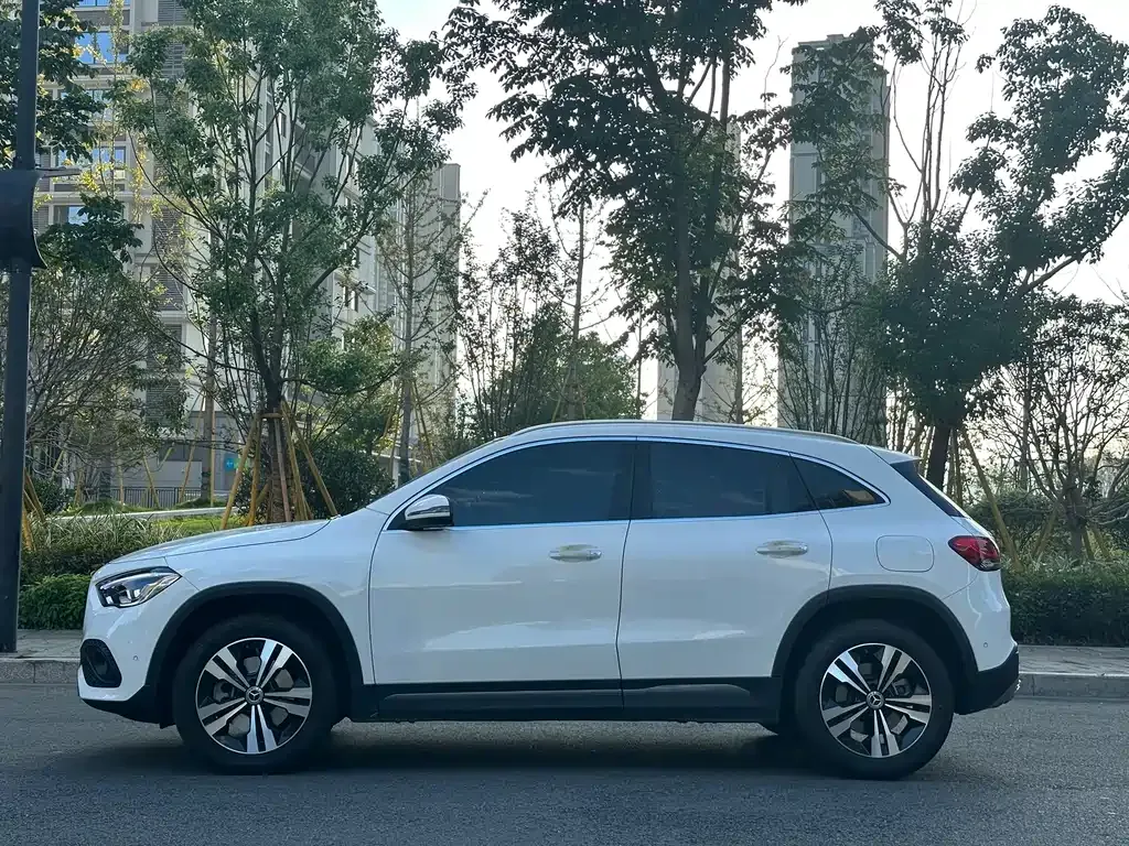 Mercedes-Benz GLA 2023 из CN, фото 4