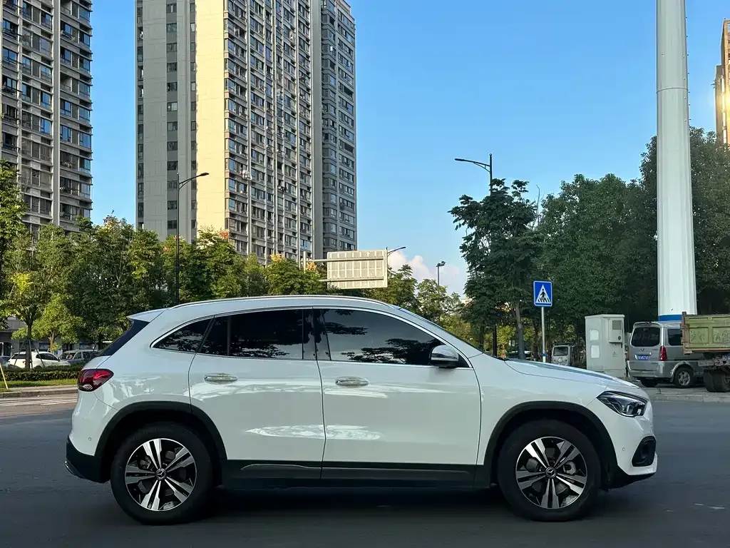 Mercedes-Benz GLA 2023 из CN, фото 8