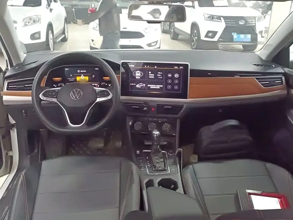 Volkswagen Bora 2023 из CN, фото 10