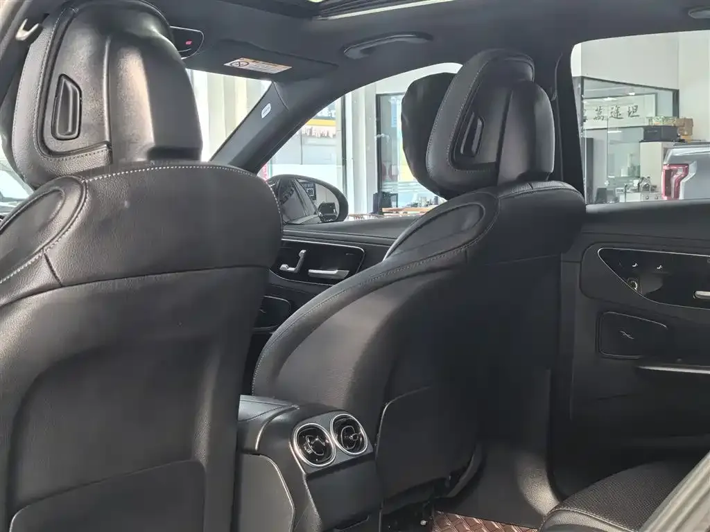 Mercedes-Benz C-Class 2023 из CN, фото 2