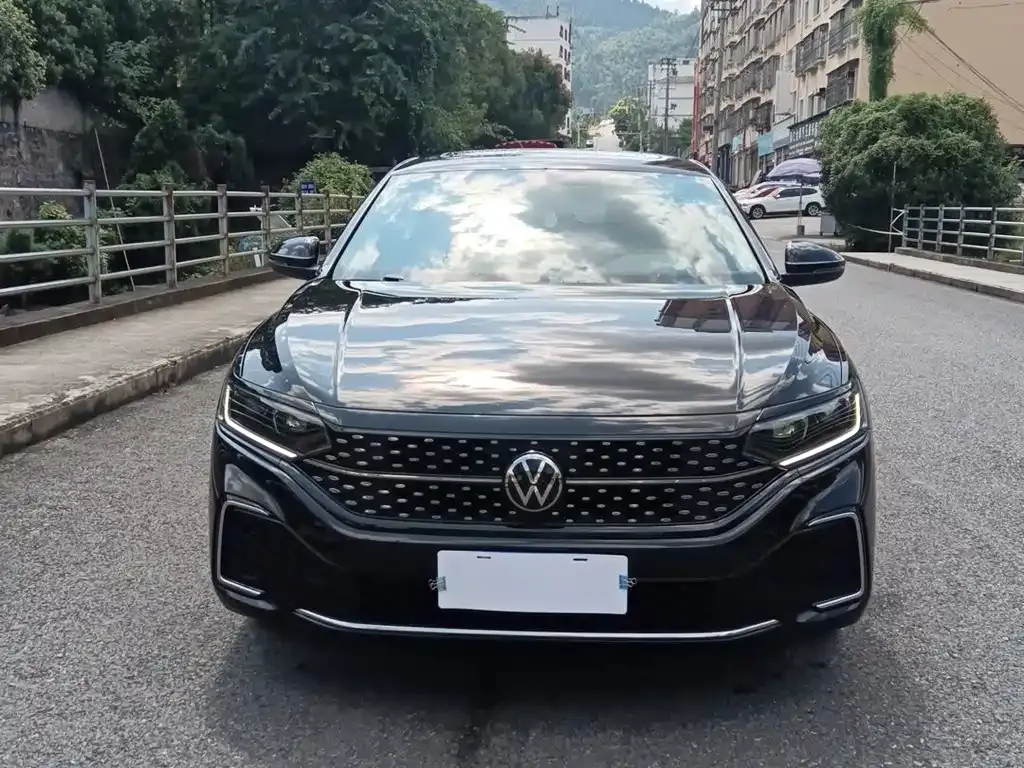 Volkswagen Passat 2022 из CN, фото 2