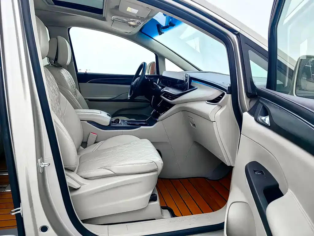 Buick GL8 2022 из CN, фото 10