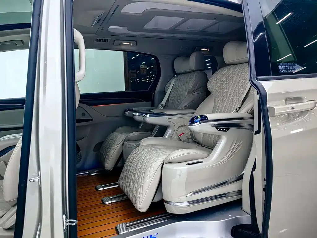 Buick GL8 2022 из CN, фото 6